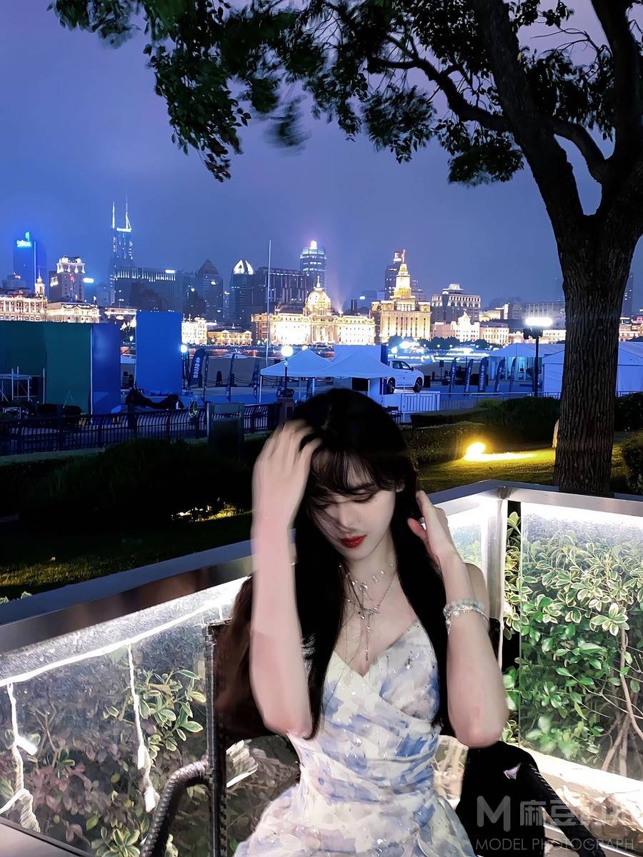 夜景模特