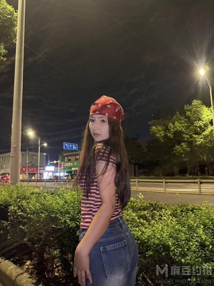 黑白模特