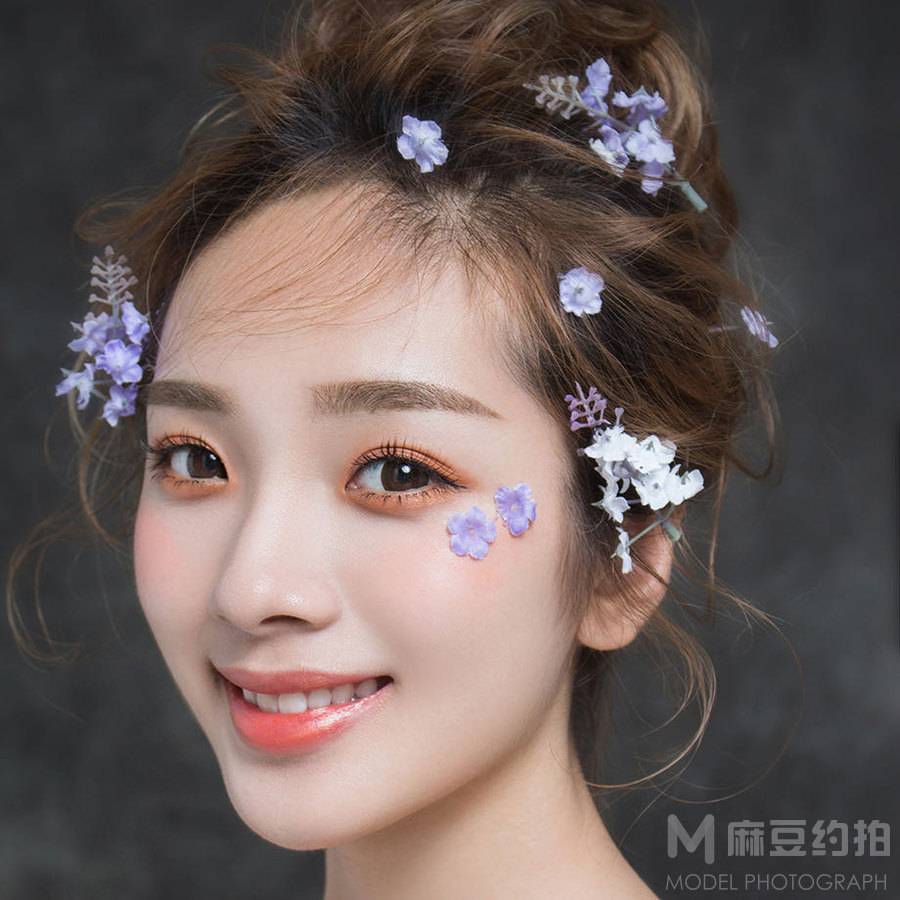 妆容模特