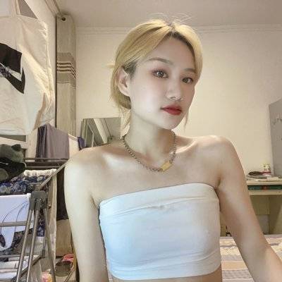 黑白模特