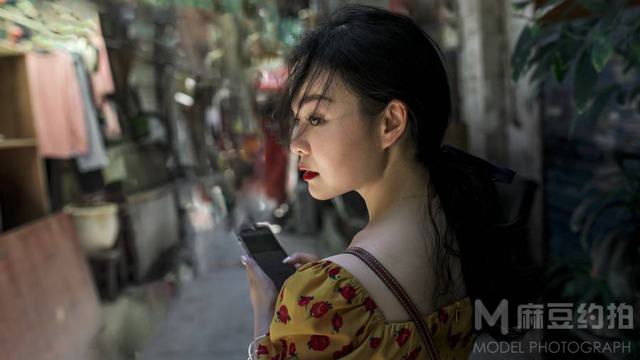 情绪模特