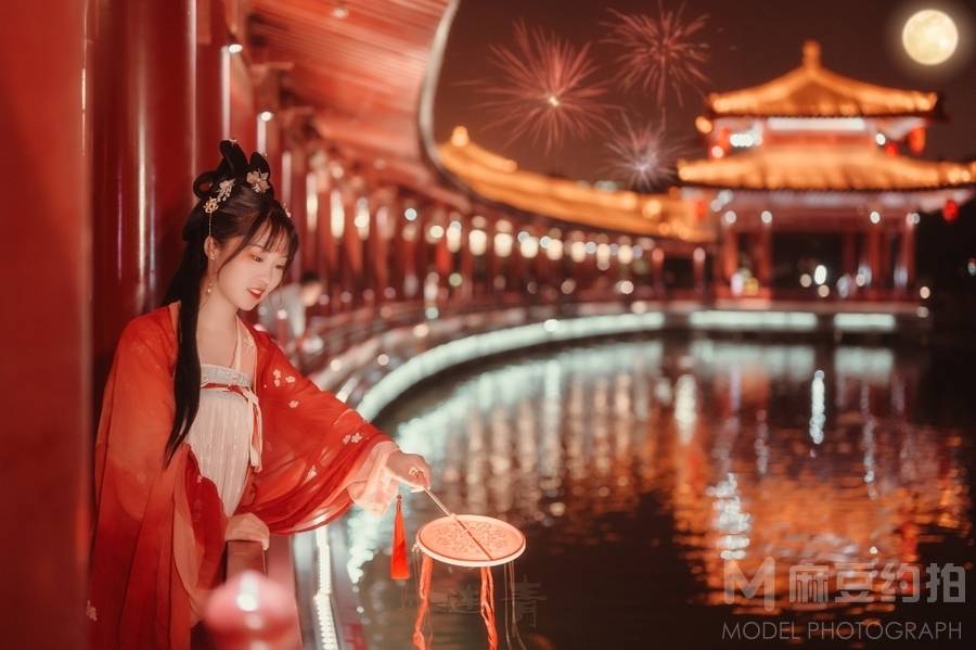 汉服模特