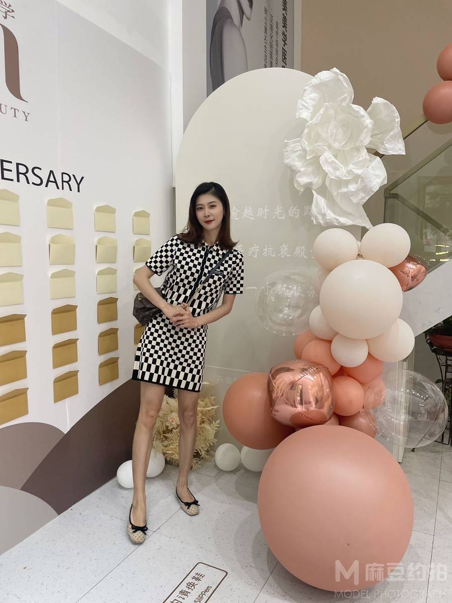 妆容模特