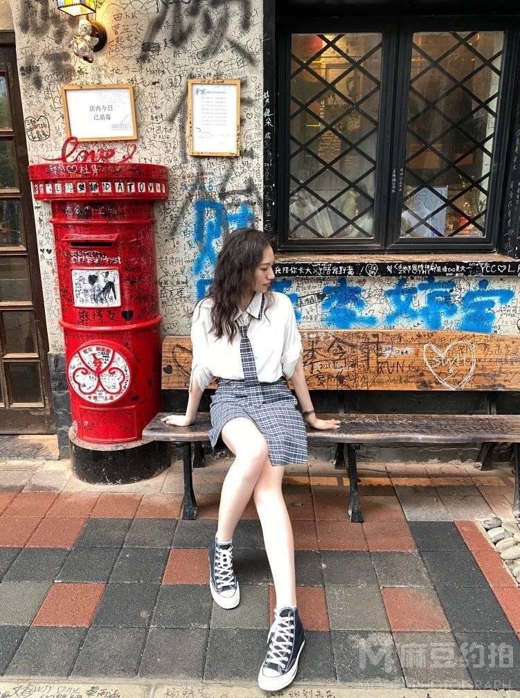 校园模特