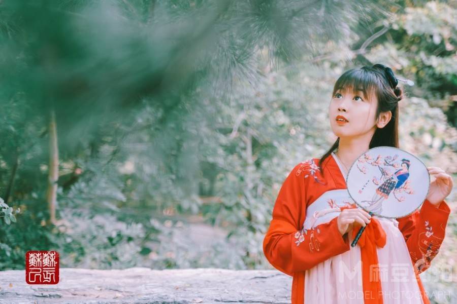 汉服模特