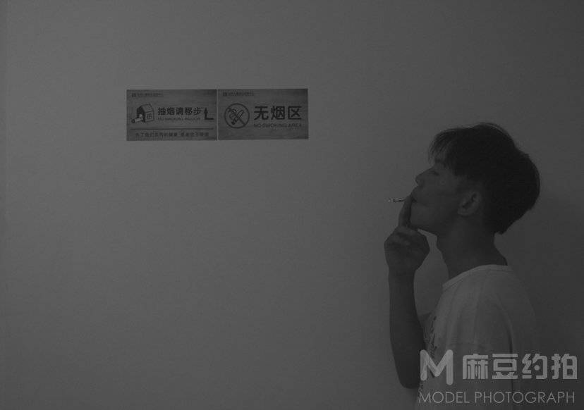 黑白模特