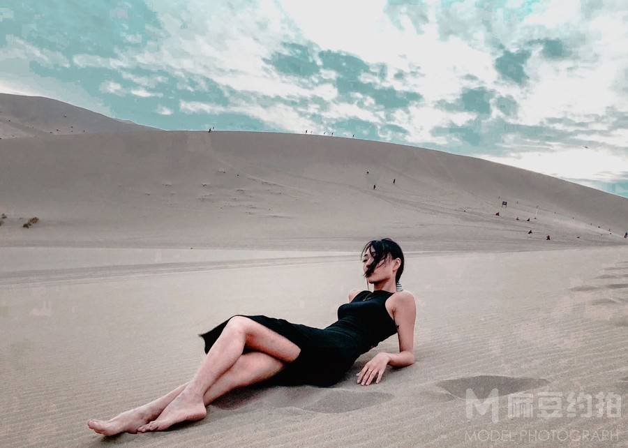 情绪模特