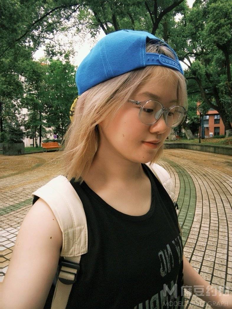 胶片模特