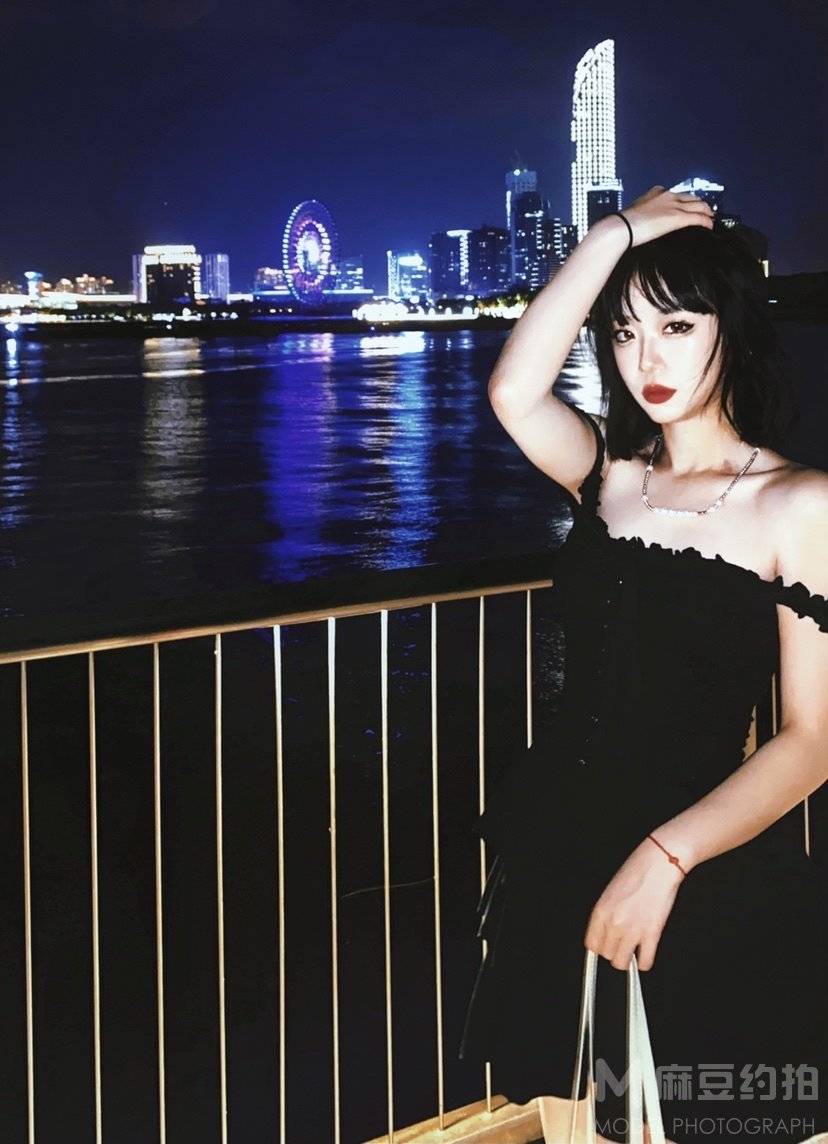 夜景模特