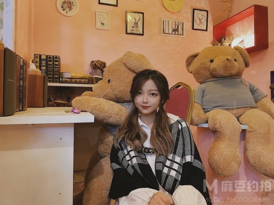 妆容模特