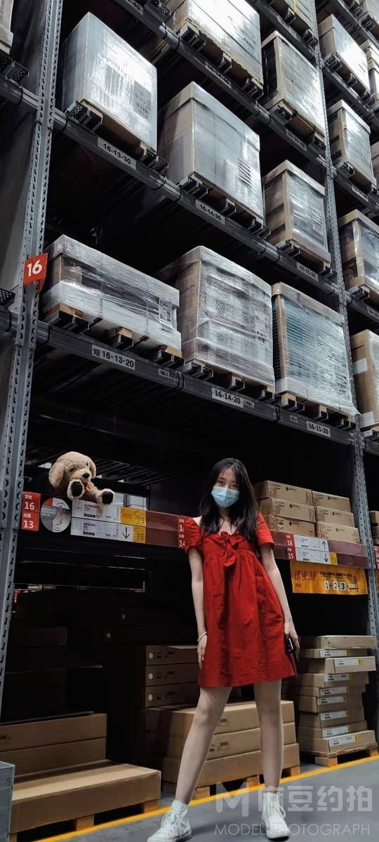 校园模特