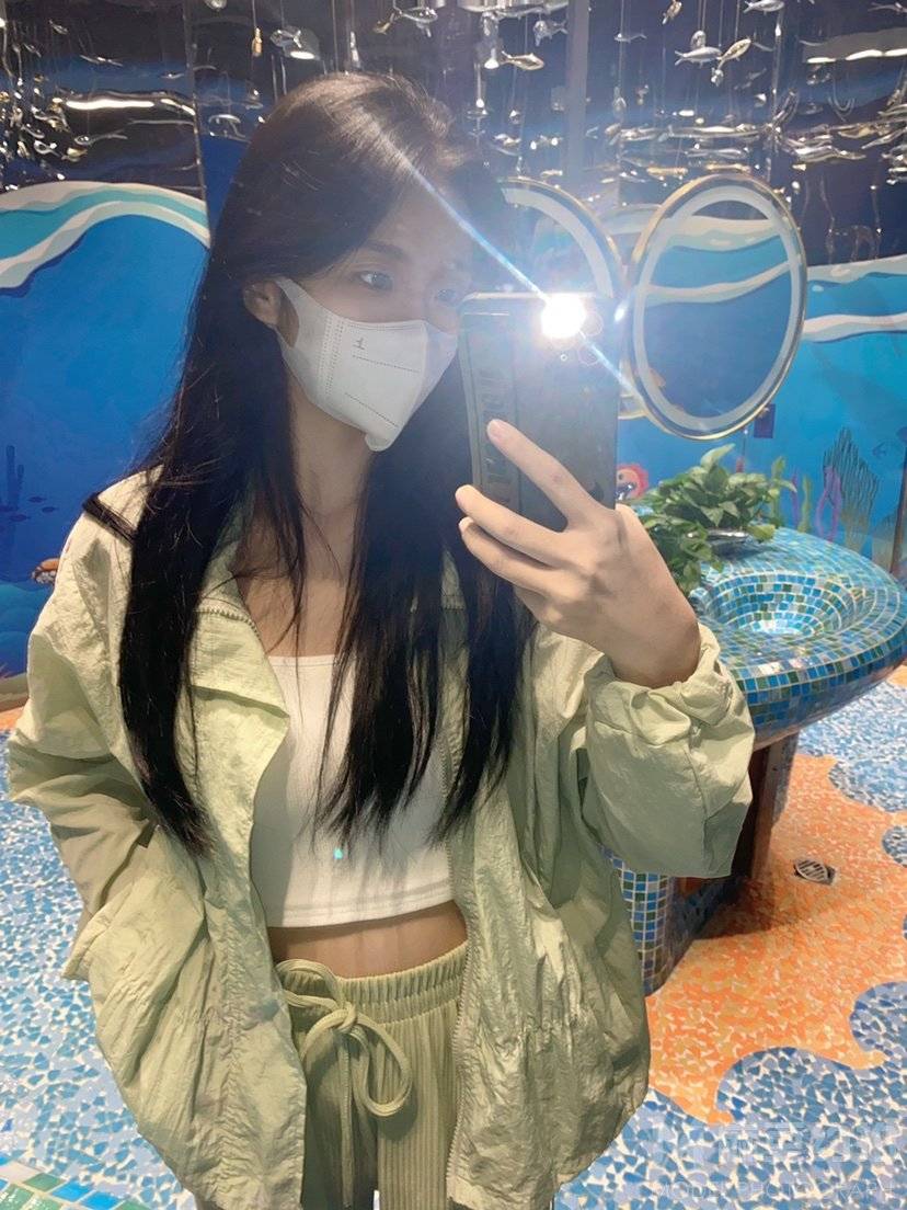 黑白模特