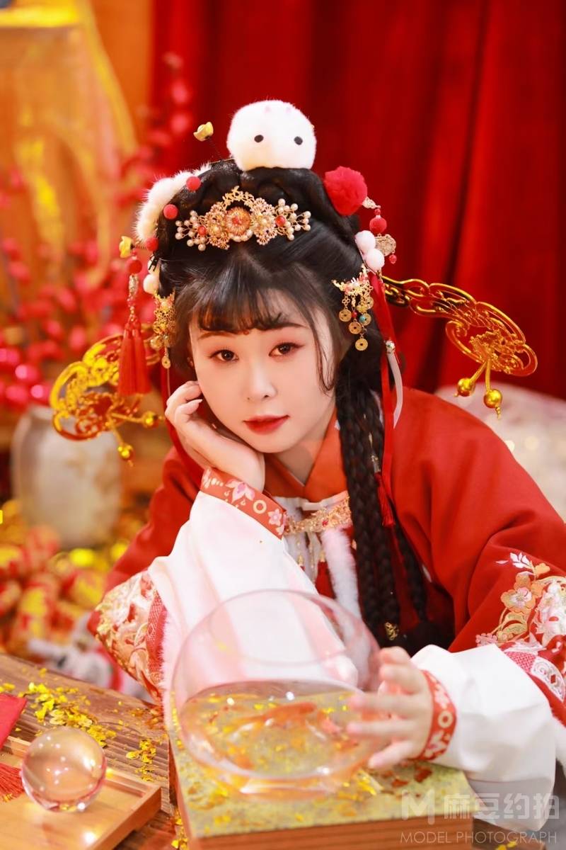 汉服模特