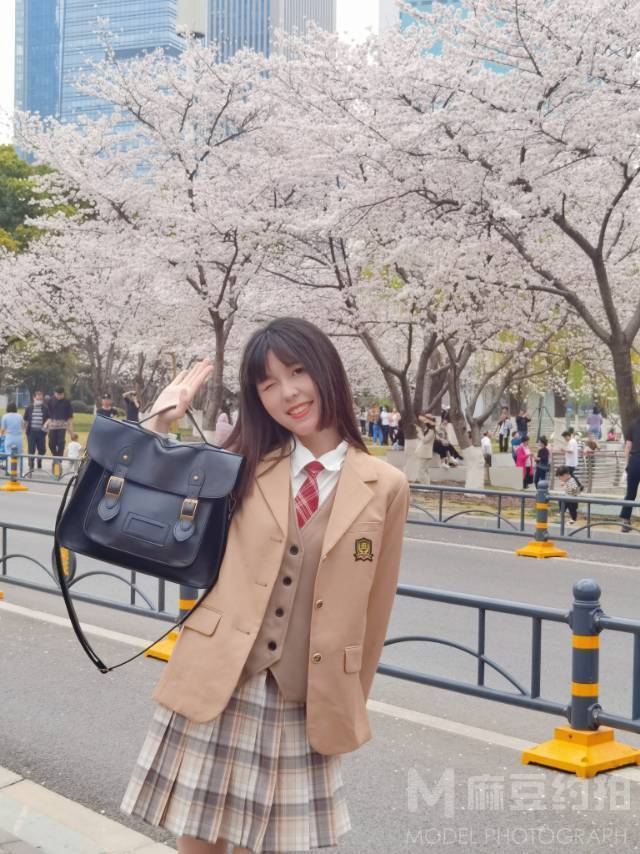校园模特