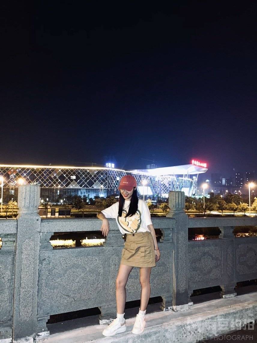 夜景模特