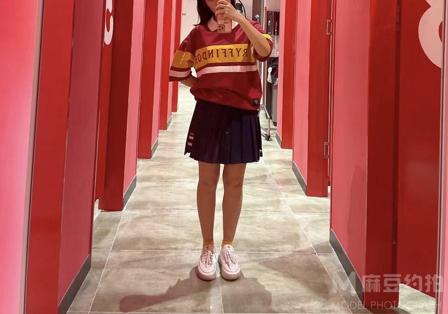 校园模特