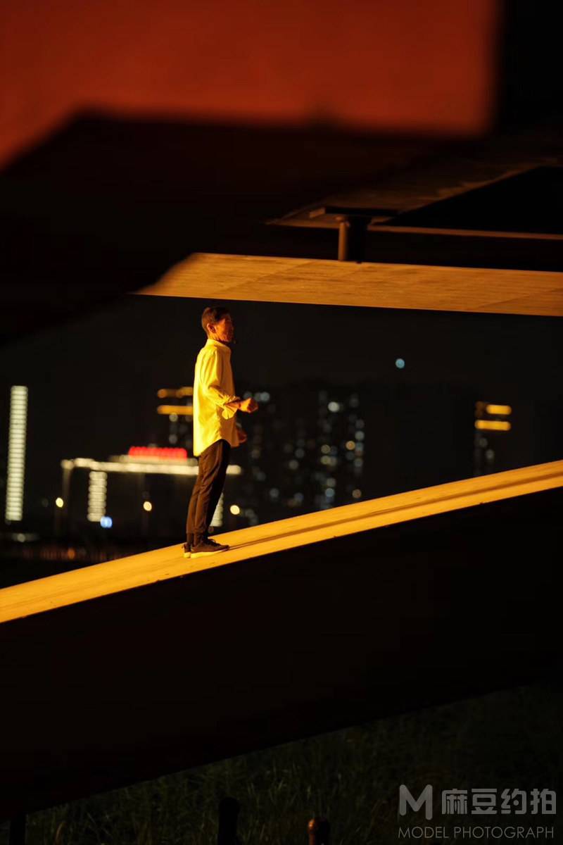 夜景模特