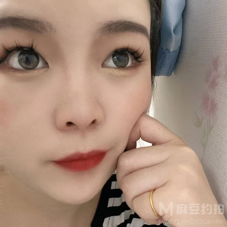妆容模特