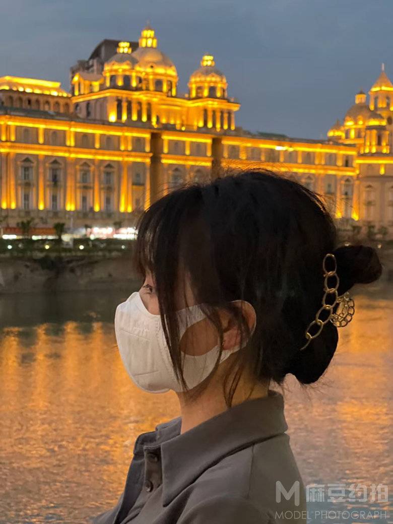 夜景模特