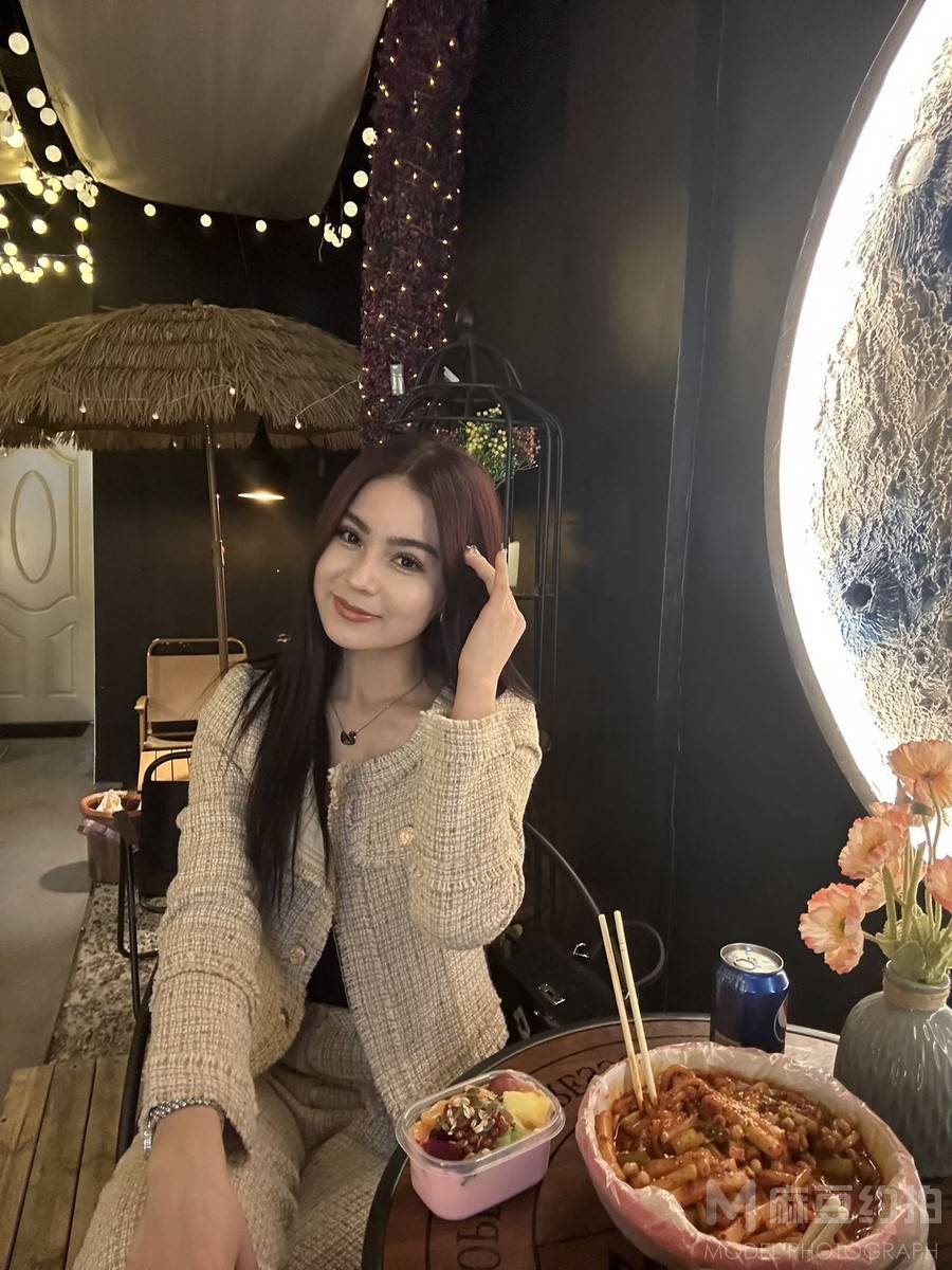 妆容模特