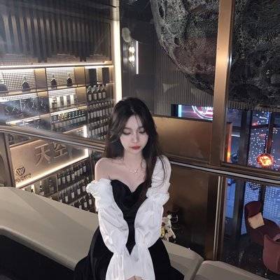 黑白模特
