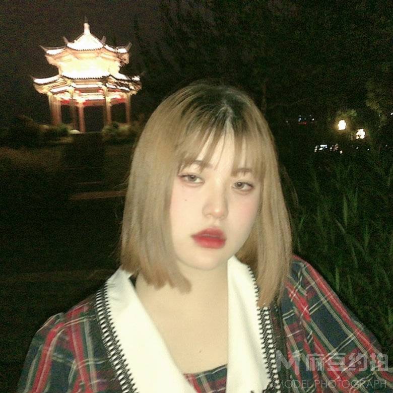 夜景模特