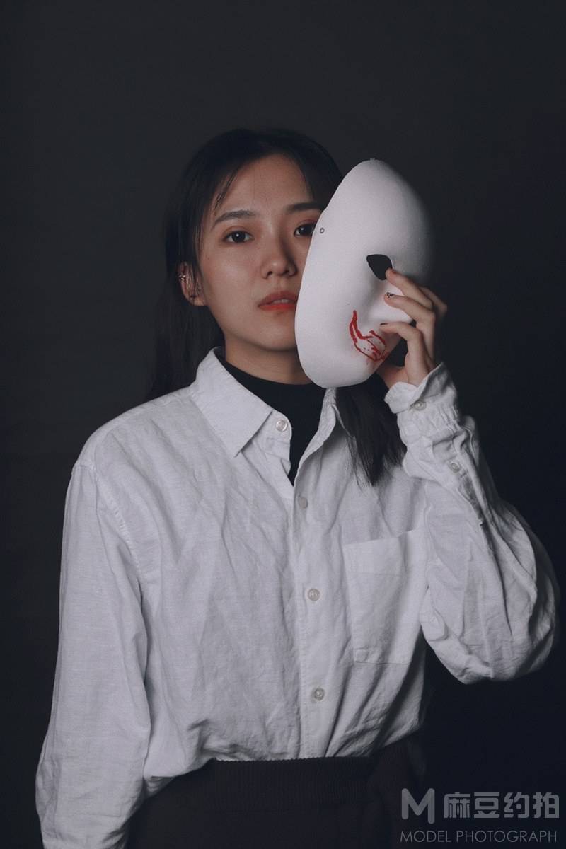 情绪模特