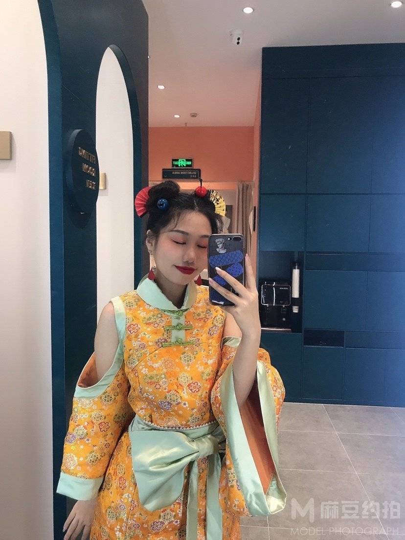 妆容模特