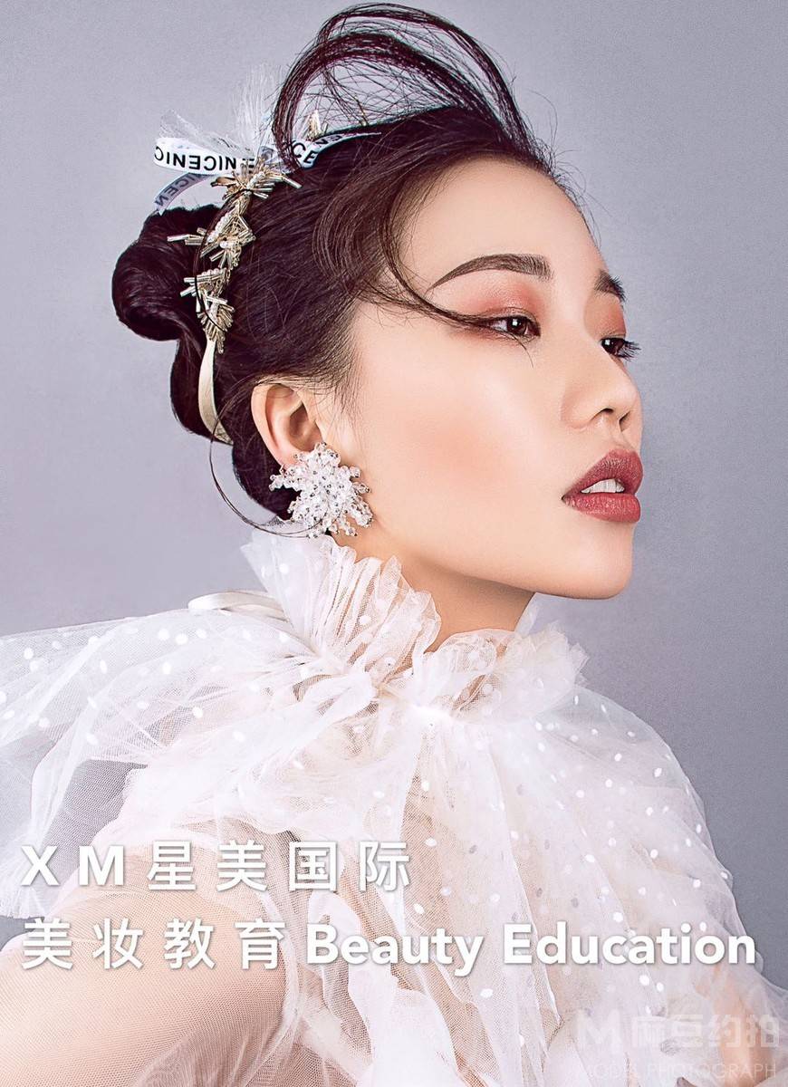 妆容模特