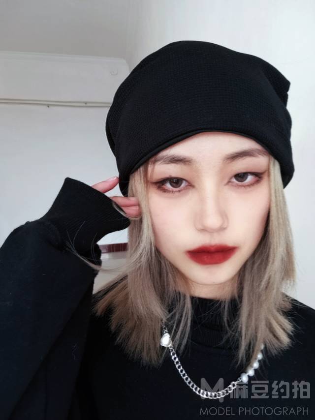 暗黑模特