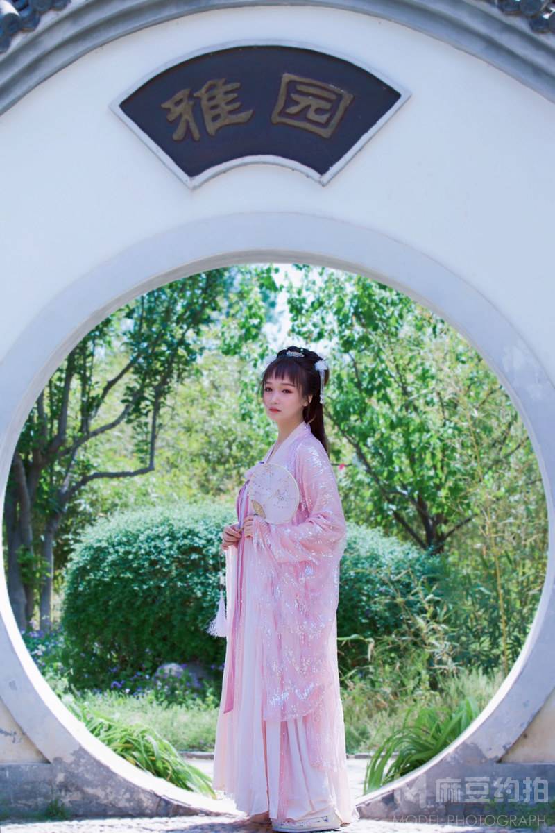 汉服模特