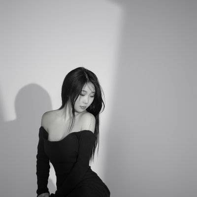 黑白模特