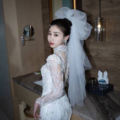 黑白模特