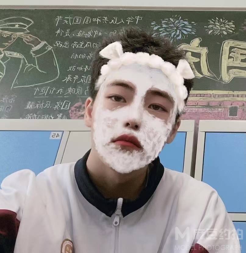 校园模特