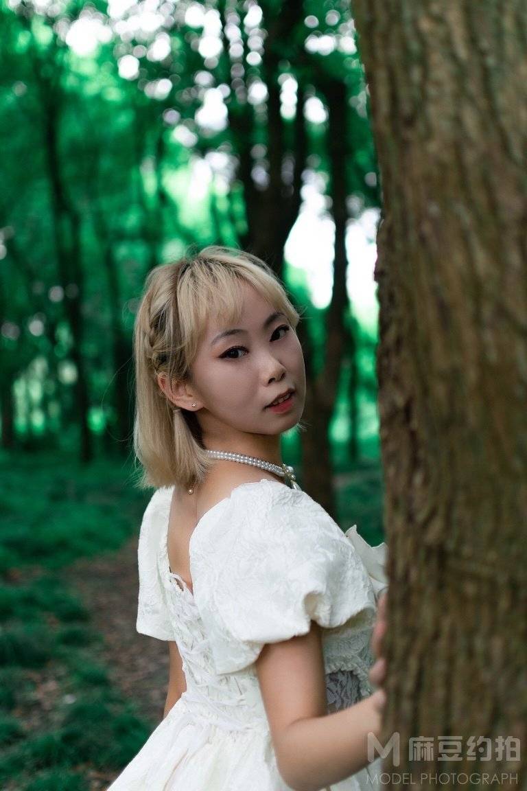 清新模特