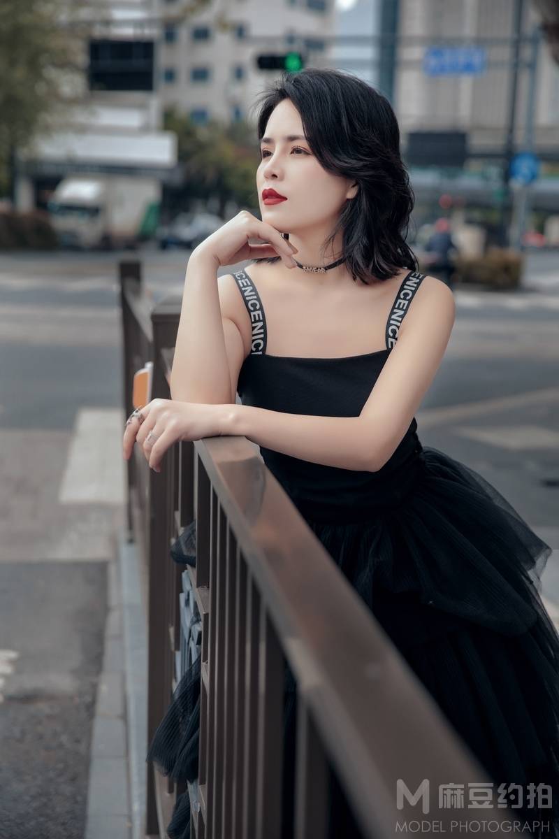 黑白模特