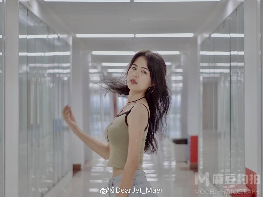 校园模特