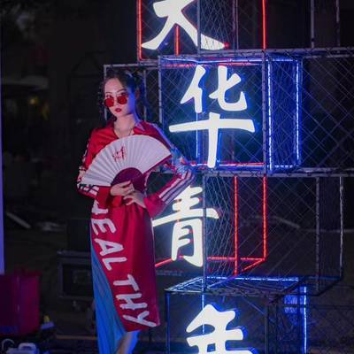 夜景模特