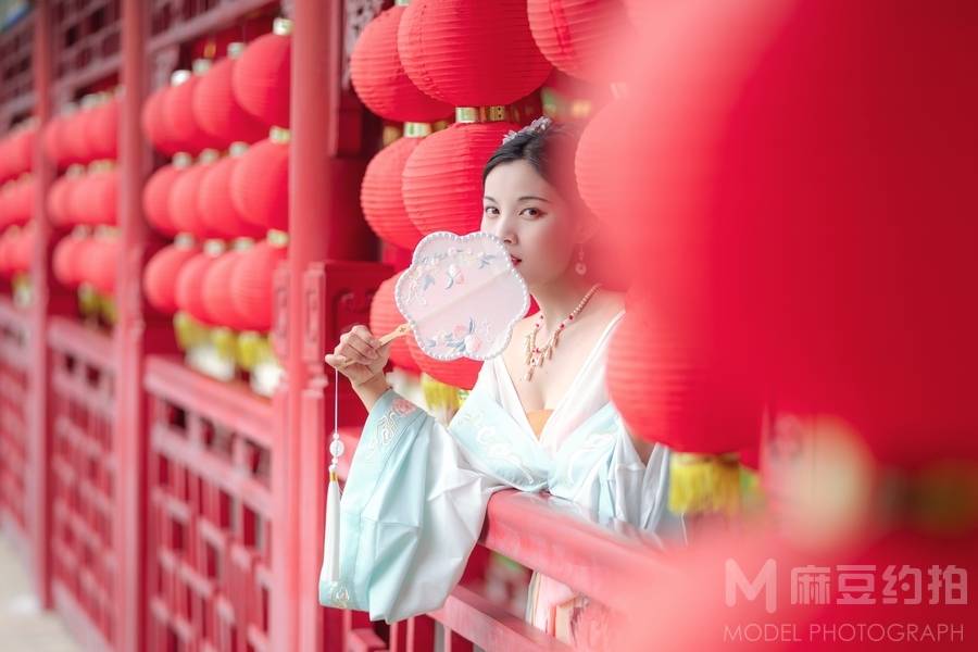 汉服模特