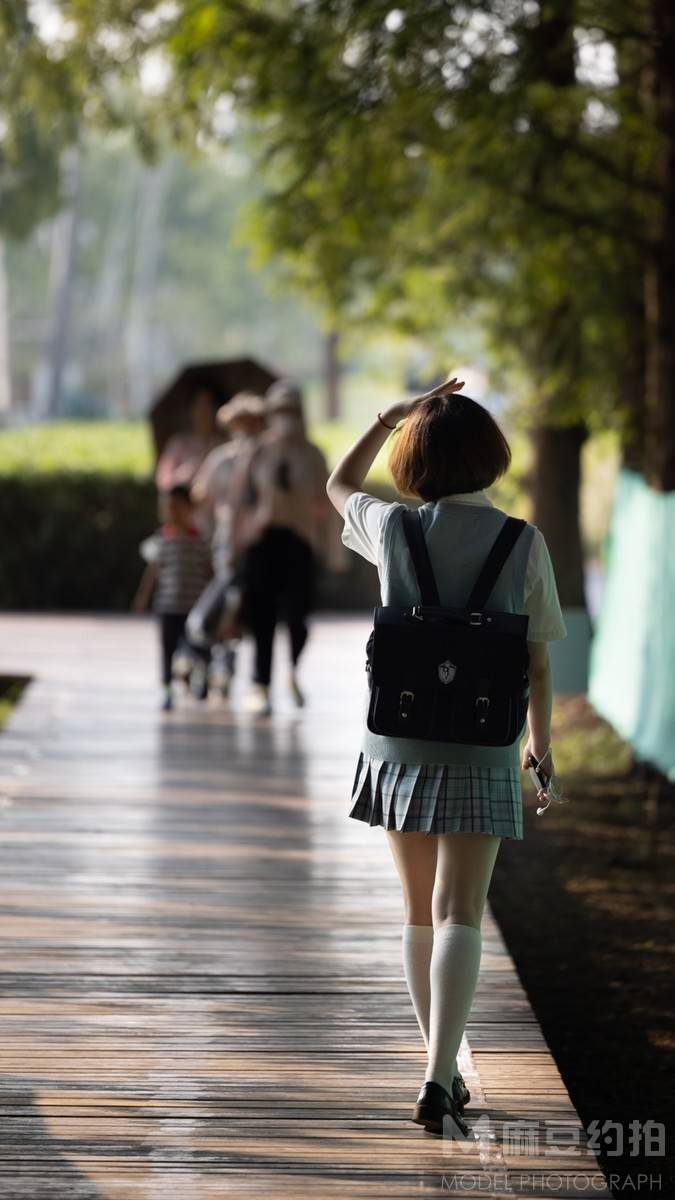 校园模特