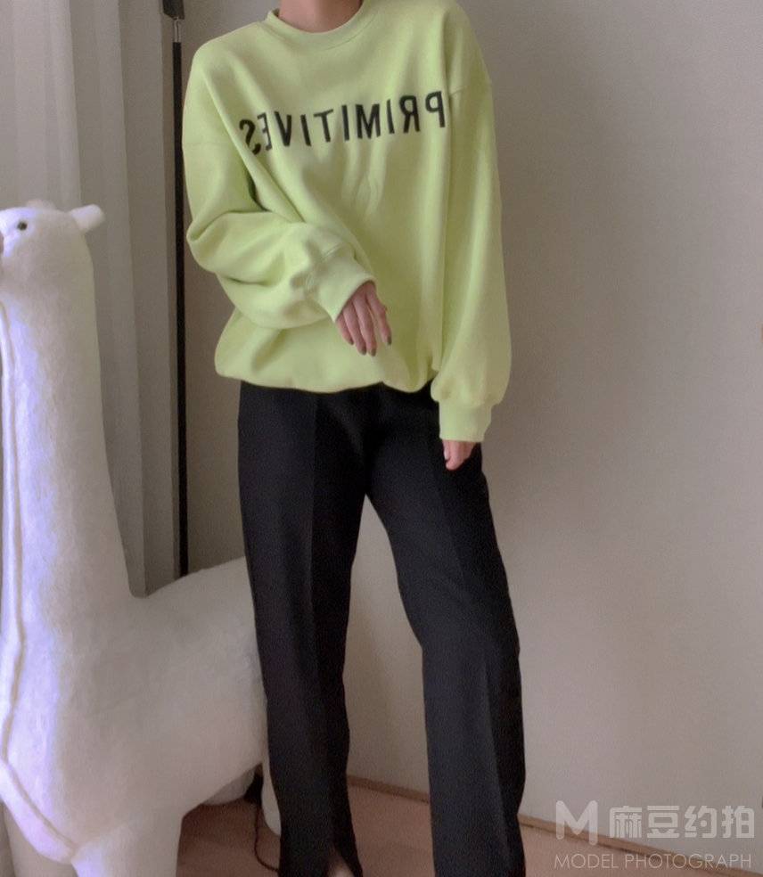 黑白模特