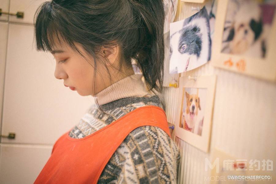 情绪模特