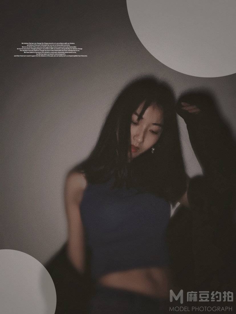 黑白模特