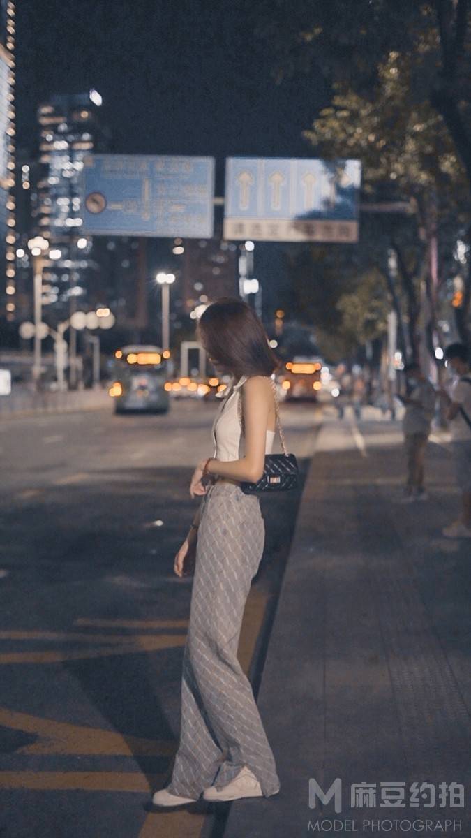 夜景模特