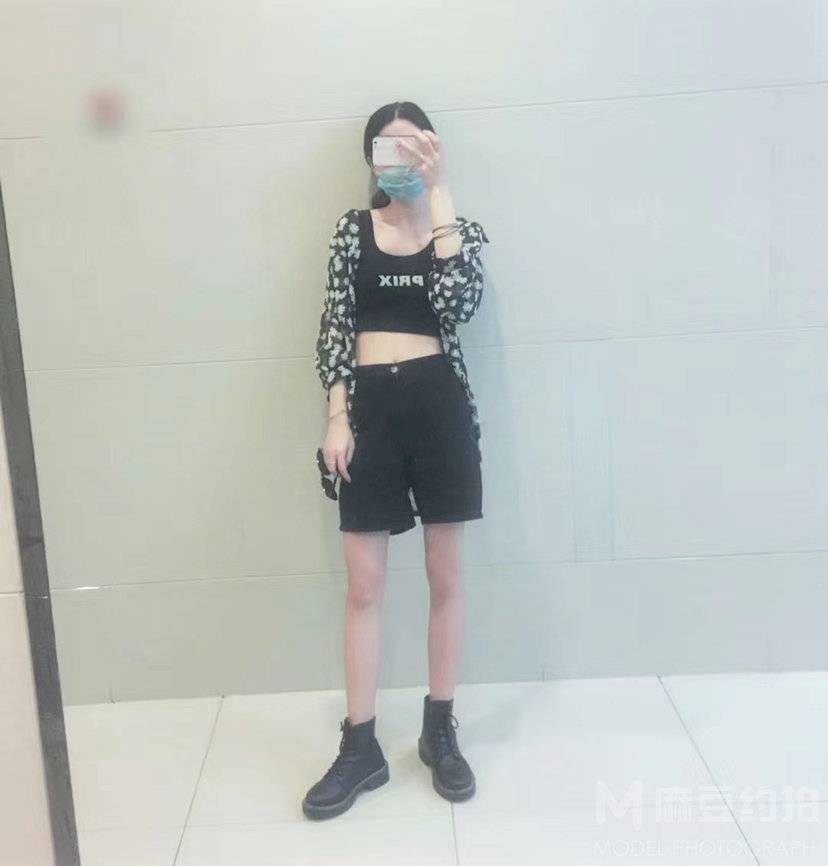 清新模特