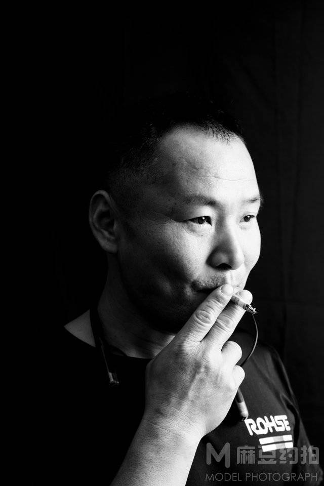 黑白模特