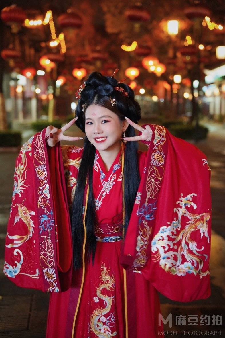 汉服模特
