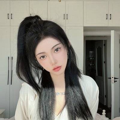 黑白模特