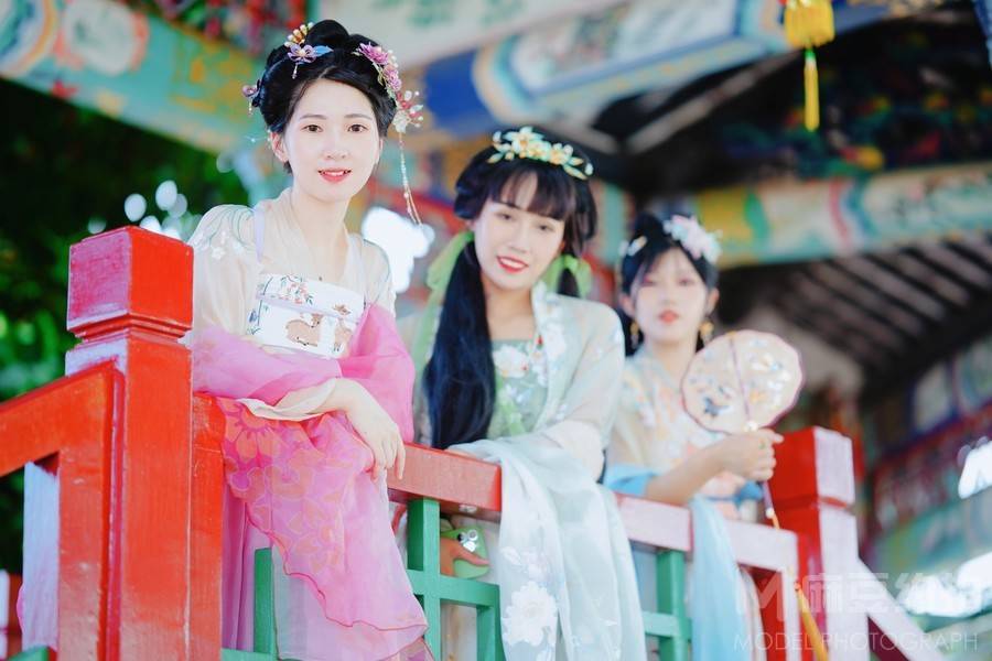 汉服模特