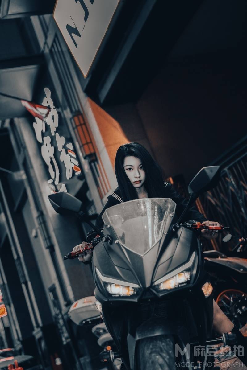 夜景模特